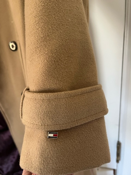 Tommy Hilfiger Tan Double-Breasted Wool Coat with Burgundy Lining - Picture 5 of 13